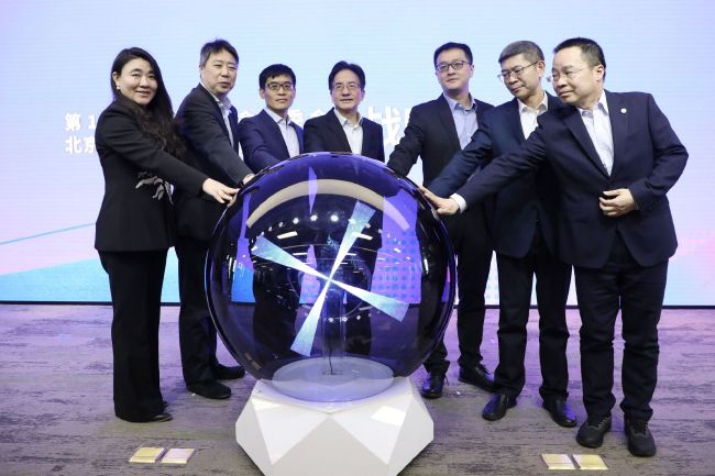 亚洲秘社一区二区三区图片